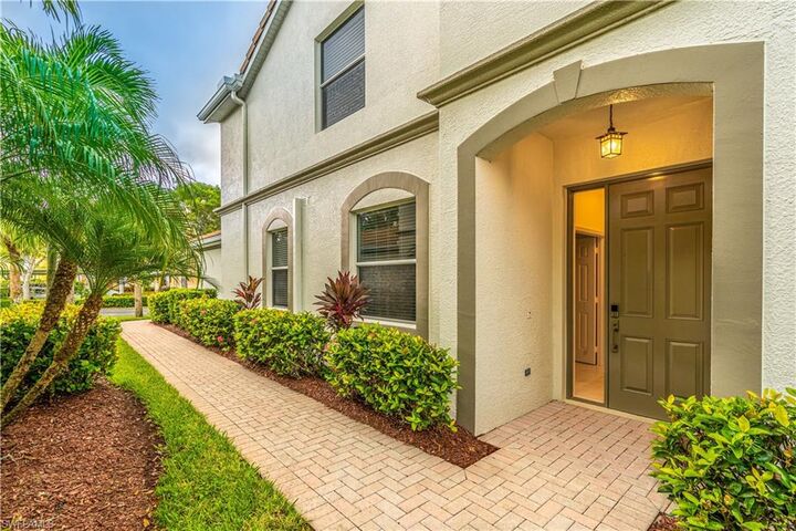 Property Photo:  6817 Sterling Greens Dr 102  FL 34104 