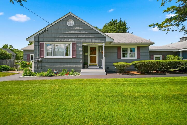 Property Photo:  8 Otis Avenue  NH 03079 