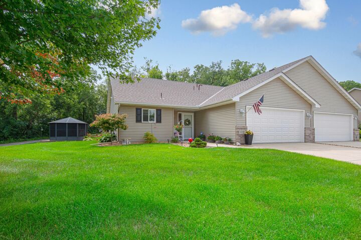 Property Photo: 1715 Crystal Lane MN 55021
