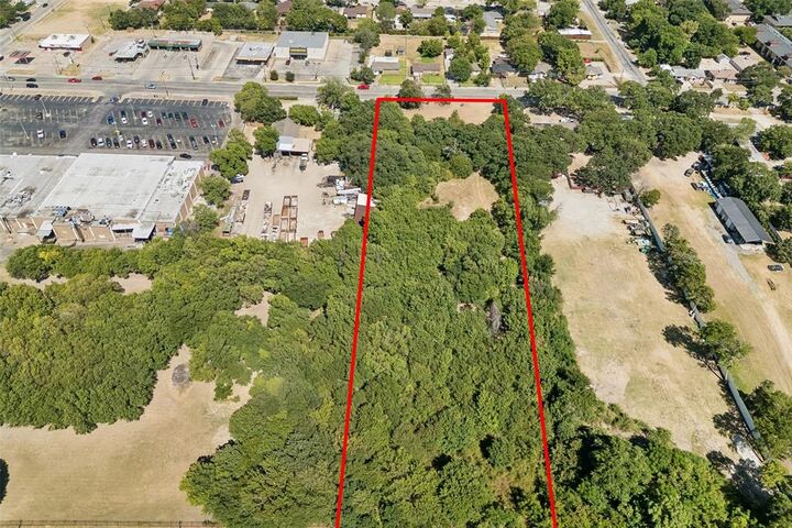 Property Photo: 335 S St Augustine TX 75217