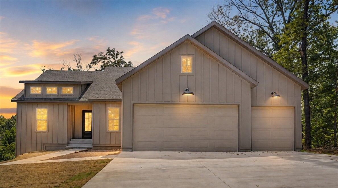 Property Photo: 36 Halford Lane AR 72715