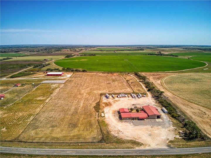 Property Photo: 12020 Ok-30 Highway OK 73645