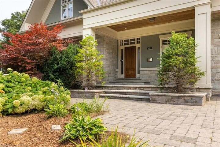 Property Photo: 411 Wedgewood Drive ON L6J 4S3