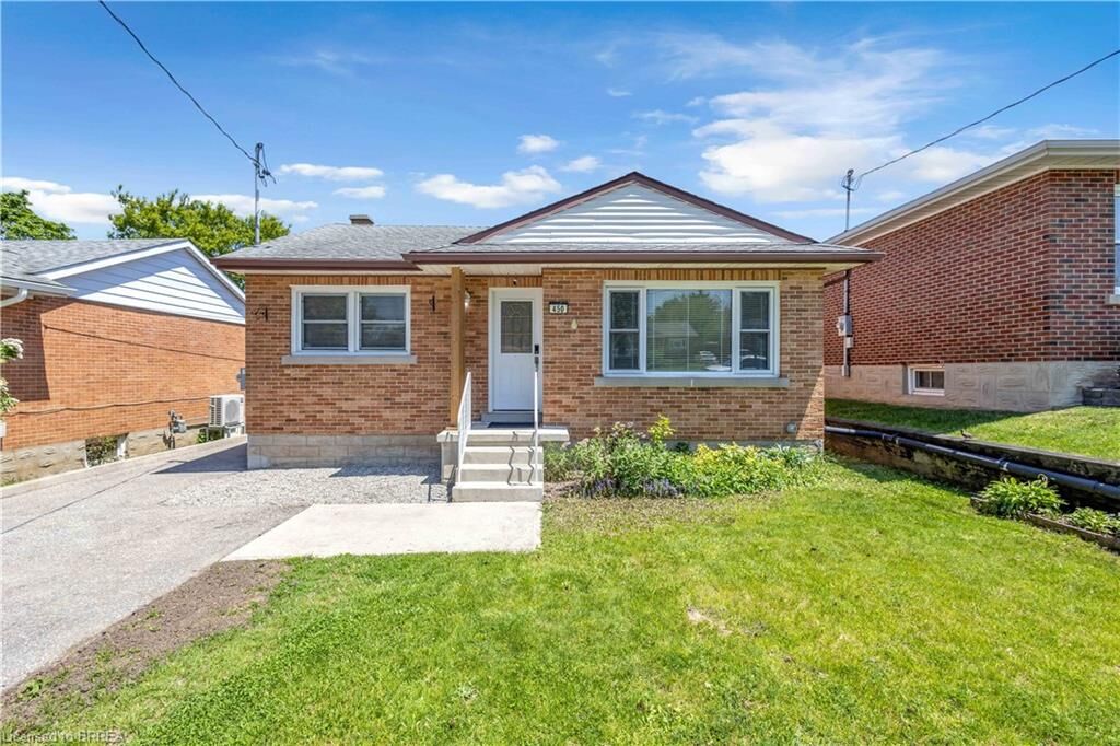 Property Photo: 450 Highland Road E ON N2M 3W7