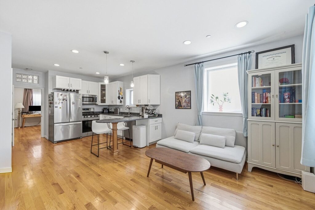 Property Photo: 518 Main St 2 MA 02155