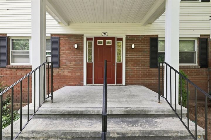 Property Photo:  90 Colonial Cir C  MA 01020 
