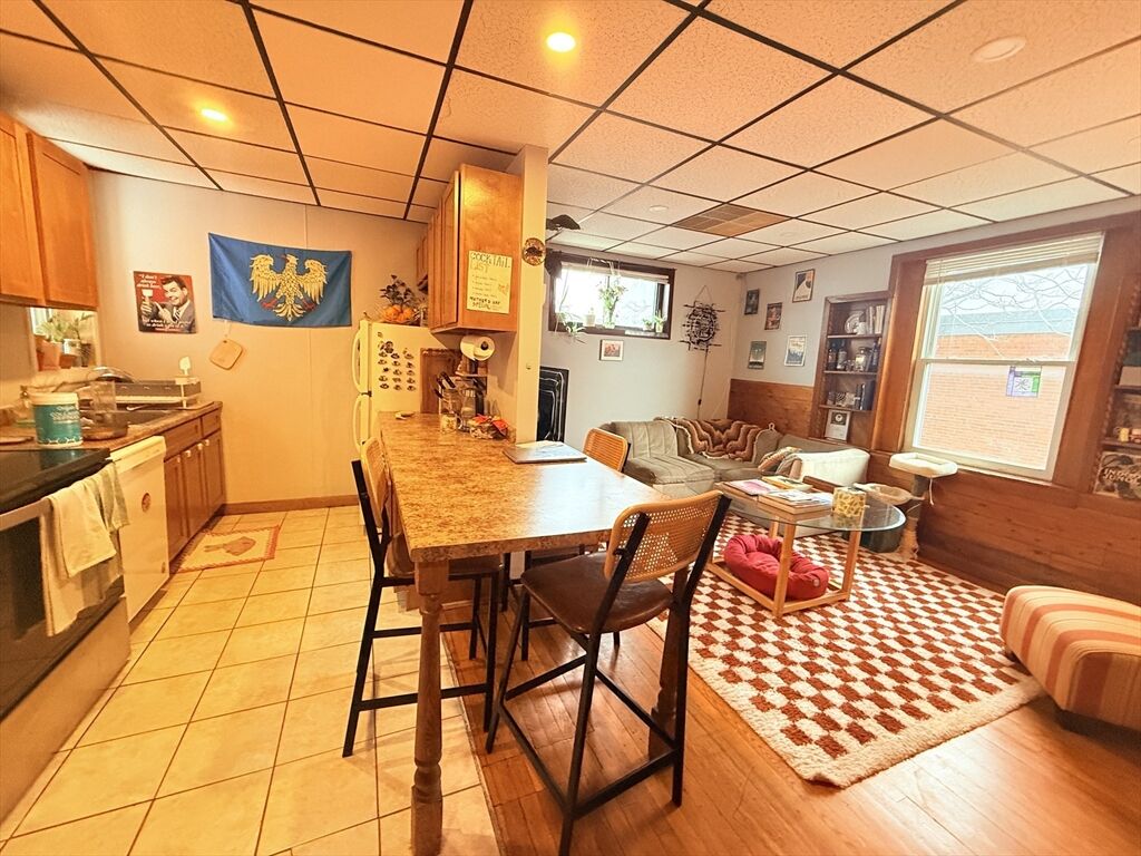 Property Photo:  1211 Commonwealth Ave 2B  MA 02134 