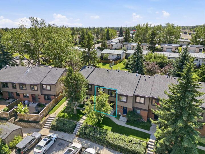 Property Photo: 9803 24 Street SW 1702 AB T2V 1S5