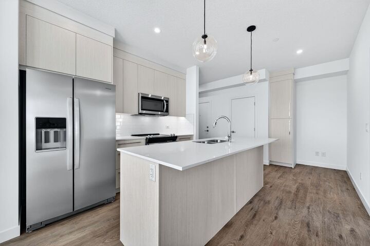 Property Photo: 44 Skyview Parkway NE 1305 AB T3N 2R8
