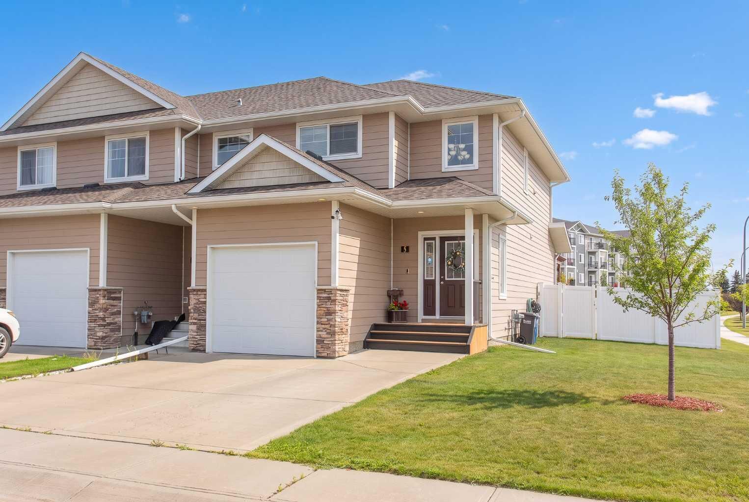 Property Photo: 5 Tallman Close AB T4P 0R1
