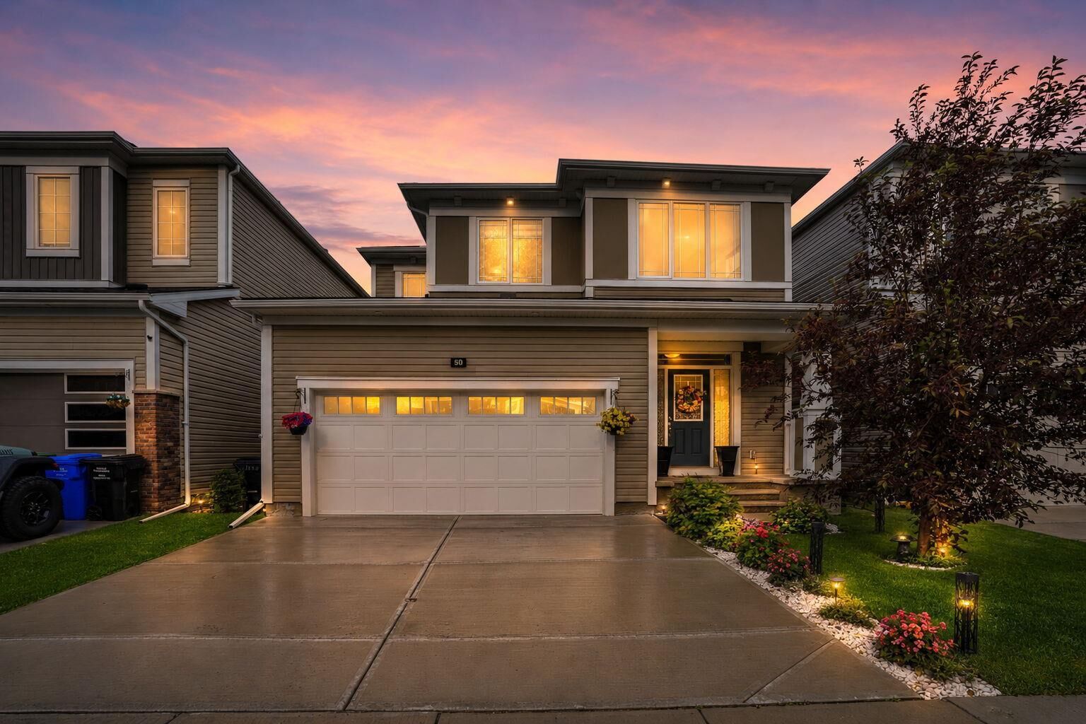 Property Photo:  50 Cityside Terrace NE  AB T3N 1E2 