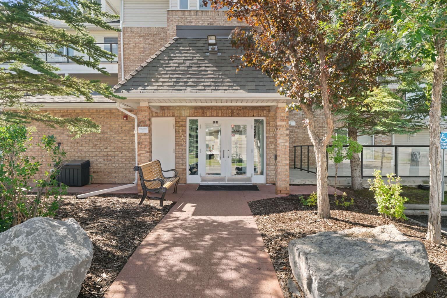 Property Photo: 950 Arbour Lake Road NW 2209 AB T3G 5B3