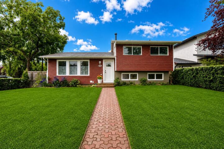 14672 Deer Ridge Drive SE — photo 1