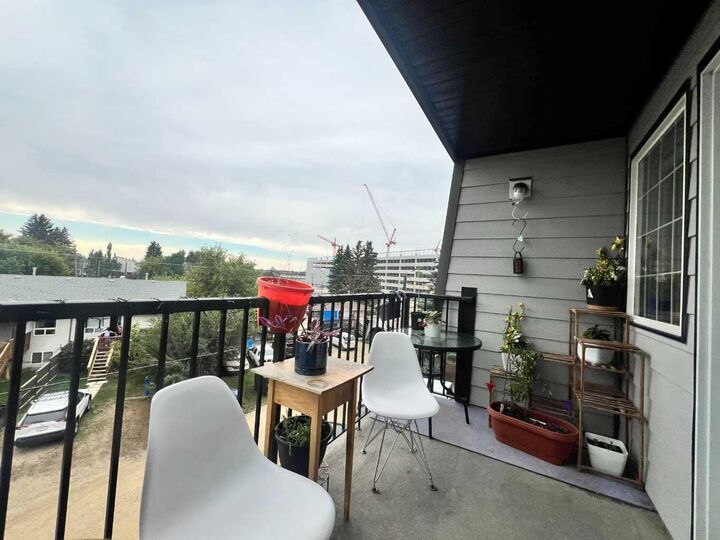 Property Photo: 3730 50 Avenue 303 AB T4N 3Y8