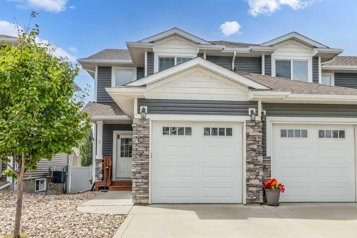 Property Photo: 8 Sullivan Close AB T4R 0P9