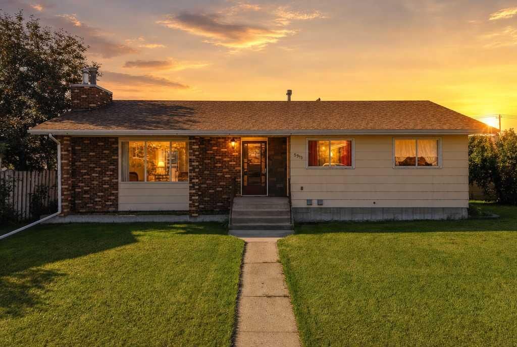 Property Photo: 5915 58 Avenue AB T4J 1L4