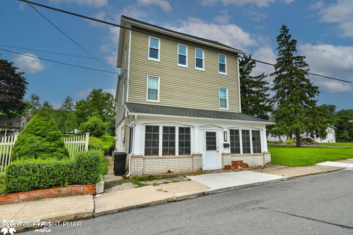 Property Photo:  726 Garibaldi Avenue  PA 18013 
