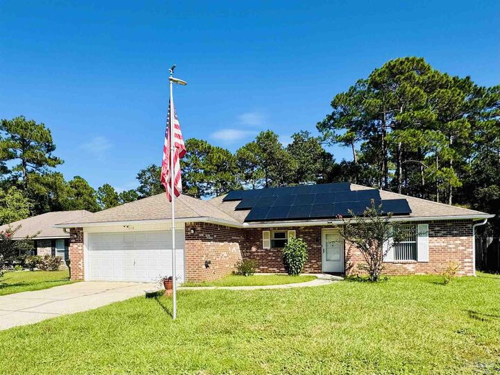 Property Photo:  318 El Matador Trl  FL 32506 