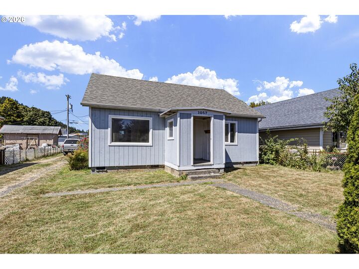 Property Photo:  1057 Greenwood Ave  OR 97467 