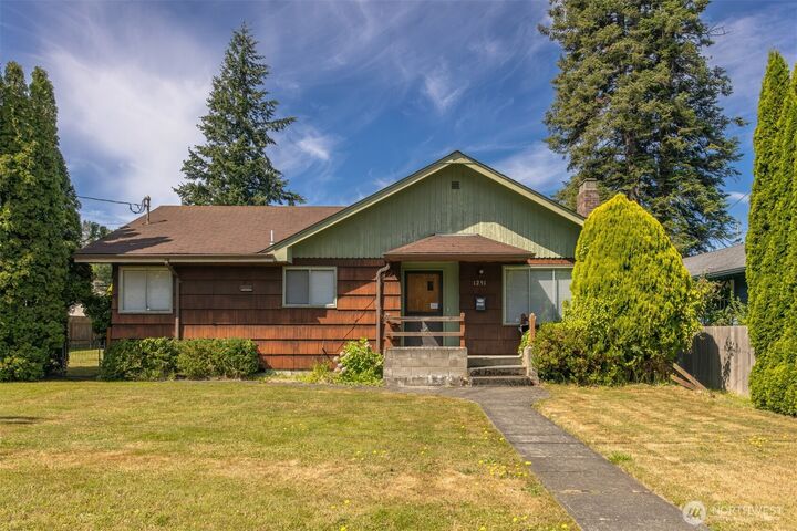 Property Photo:  1251  Humboldt Street  WA 98225 