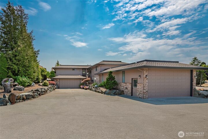 Property Photo:  5575  Coquitlam Drive  WA 98230 