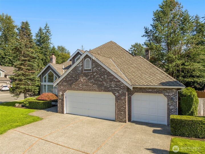 Property Photo: 3106 235th Avenue SE WA 98075