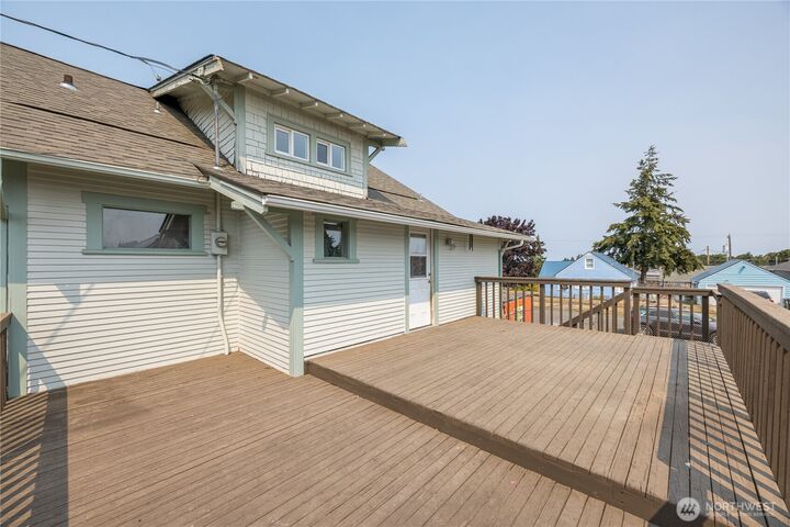 Property Photo:  903 S Peabody Street  WA 98362 