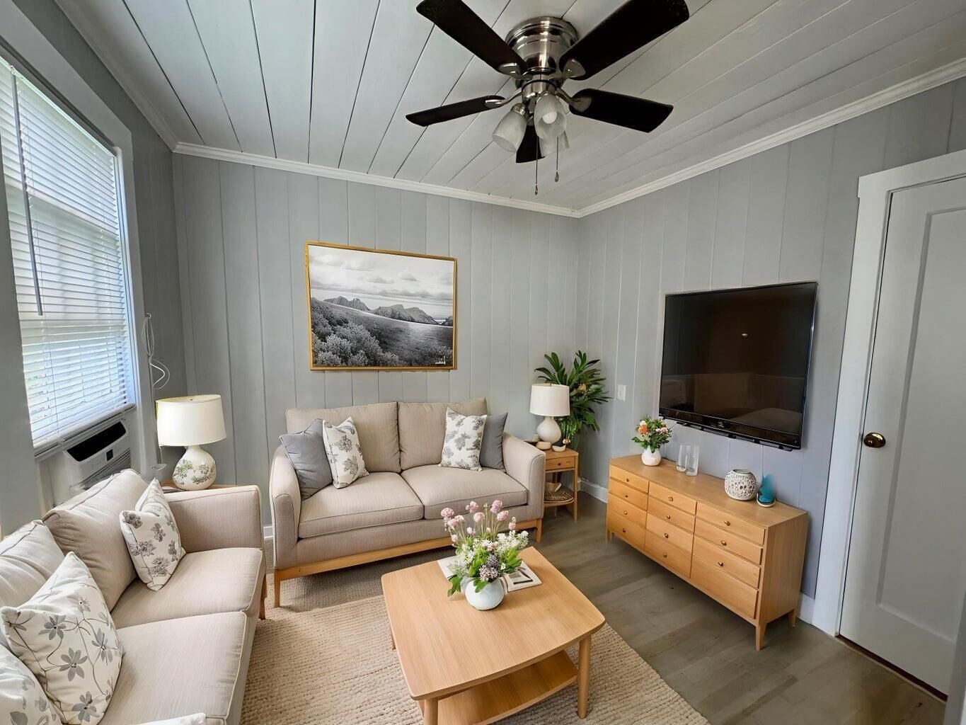 Property Photo: 200 Park Avenue 5 FL 33403