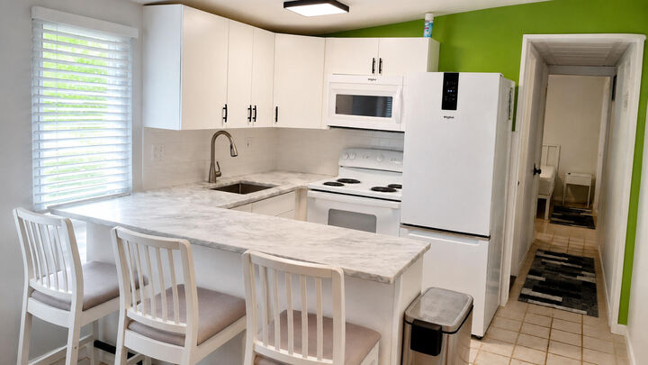 Property Photo: 1716 NE 17th Way FL 33305