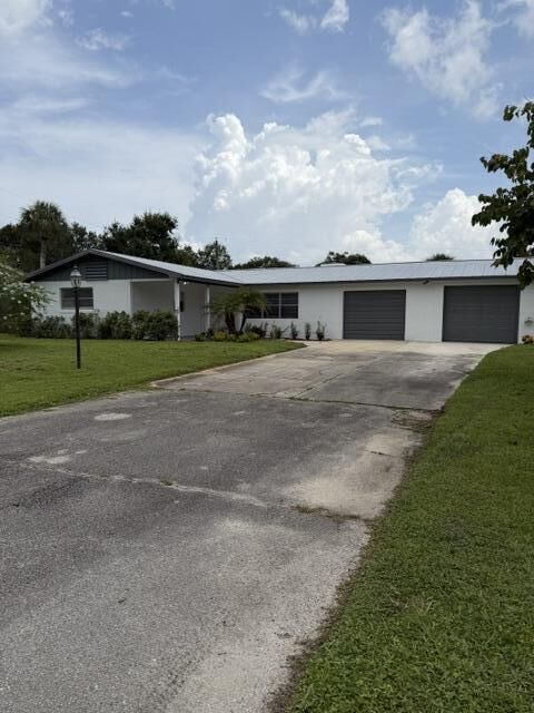 Property Photo:  1315 Parkland Boulevard  FL 34982 