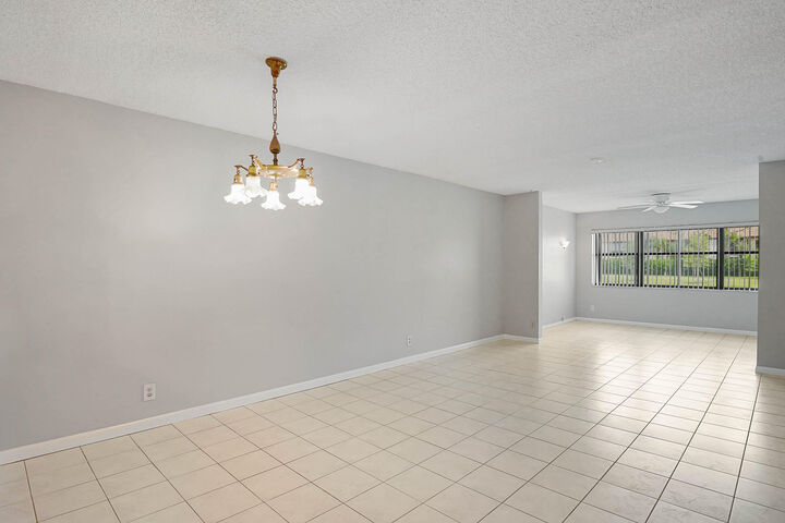 Property Photo: 7593 Tahiti Lane 106 FL 33467