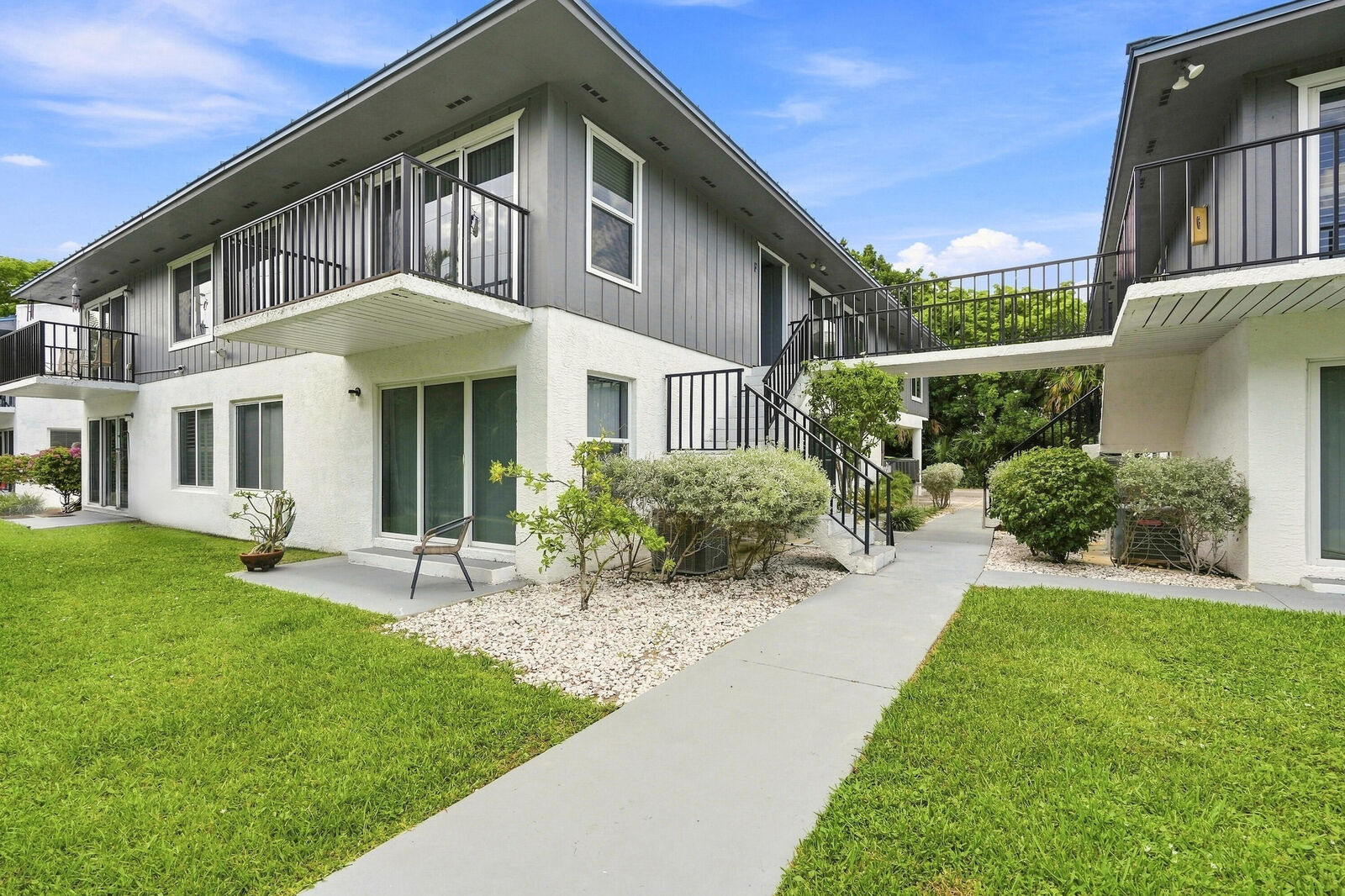 Property Photo: 1180 Carlton Court 206A FL 34949