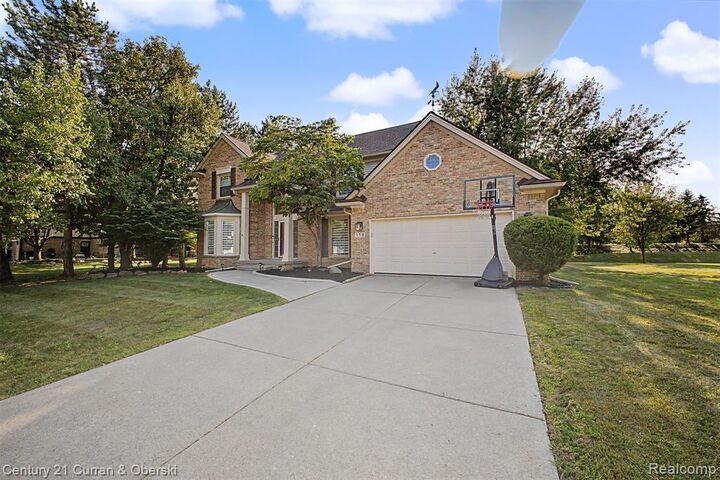 Property Photo:  550 Fairfield Court  MI 48188 