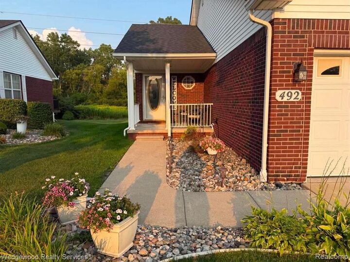 Property Photo: 492 Harvard Drive 84 MI 48065