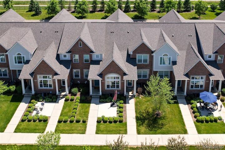 Property Photo: 45806 Aragon Lane MI 48187