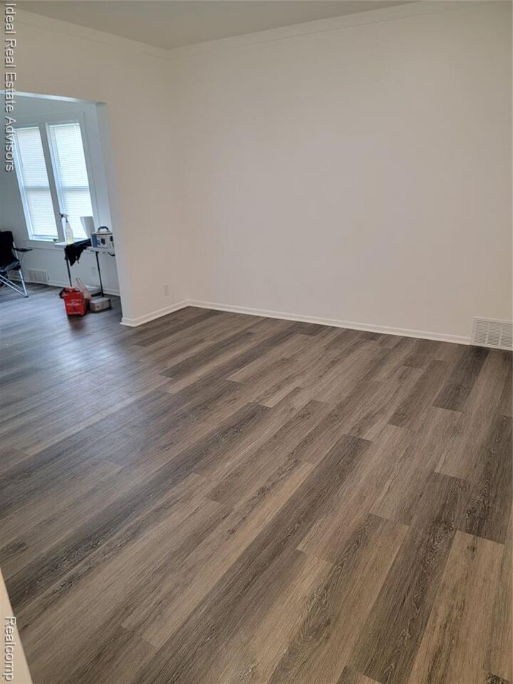 Property Photo: 43 W Charlotte Street 1 MI 48229