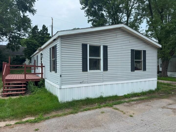 Property Photo: 2445 E Grand River Rd Lot #2 MI 48895
