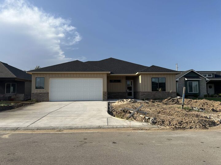 Property Photo:  4430 N Sunny Ct  KS 67205 