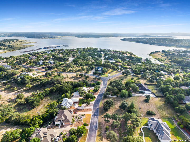Property Photo:  1104 Kings Cove Dr  TX 78133 