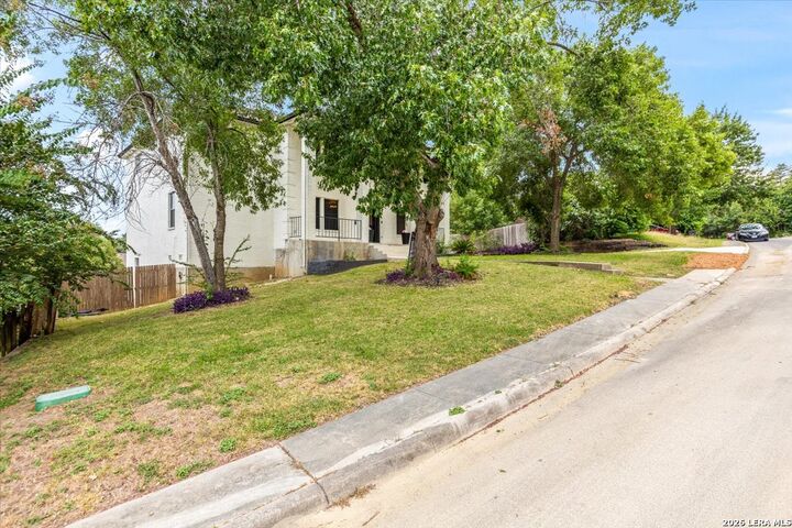 Property Photo:  7738 Oakhill Park Dr  TX 78249 