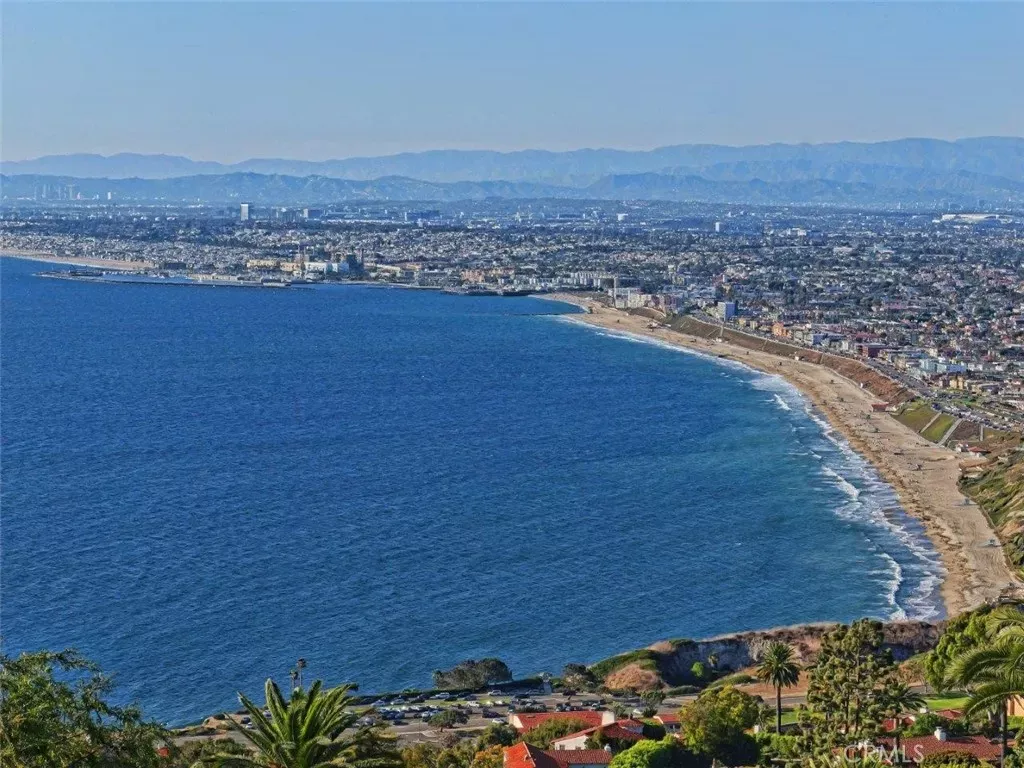 Property Photo: 1905 Paseo Del Sol CA 90274