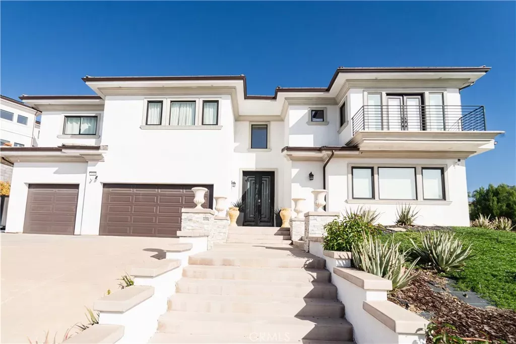 Property Photo:  5340 Avenida De Michelle  CA 92887 