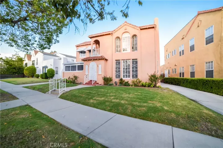 Property Photo: 1036-S Citrus Avenue CA 90019