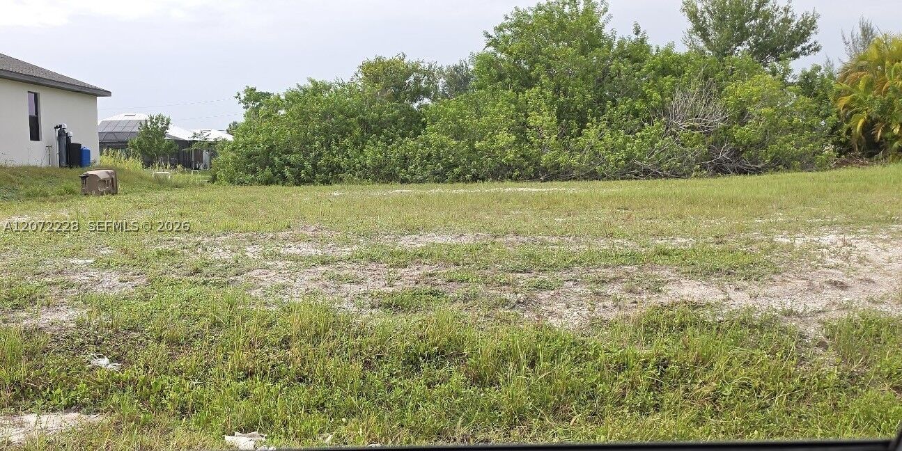 Property Photo: 2925 Diplomat Pkwy W FL 33993
