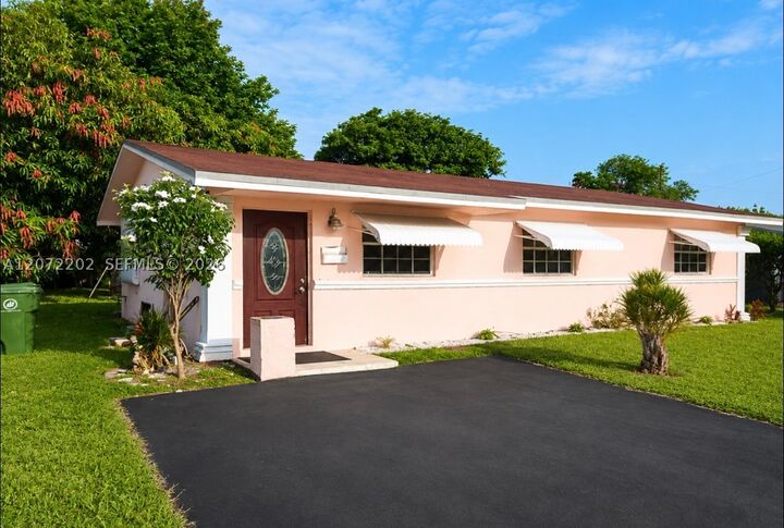 Property Photo:  2221 NW 30th Way  FL 33311 