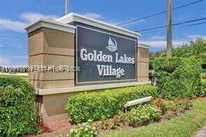 Property Photo:  302 Lake Evelyn Dr 302  FL 33411 