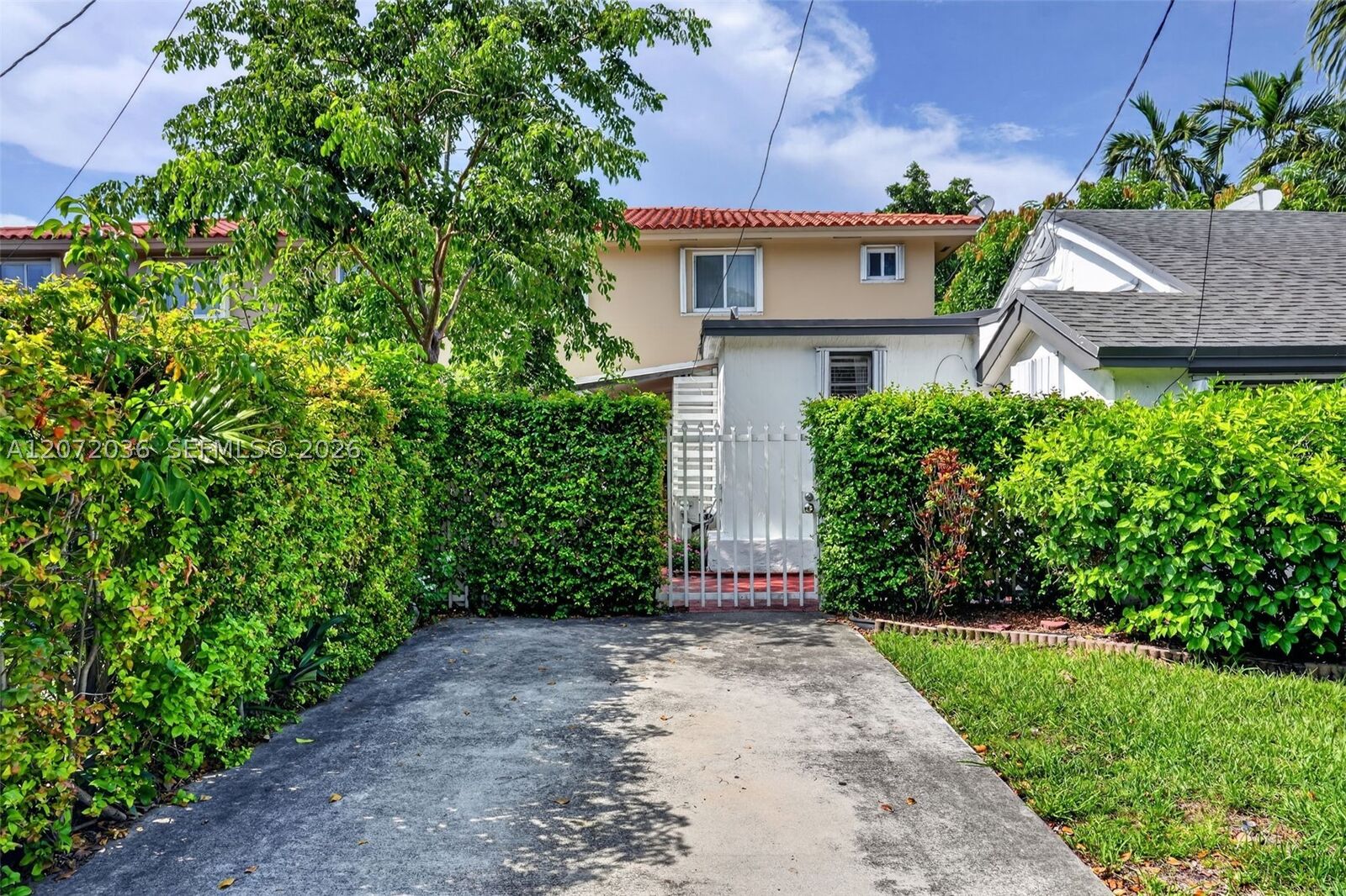 Property Photo: 3375 SW 29th Ter B FL 33133