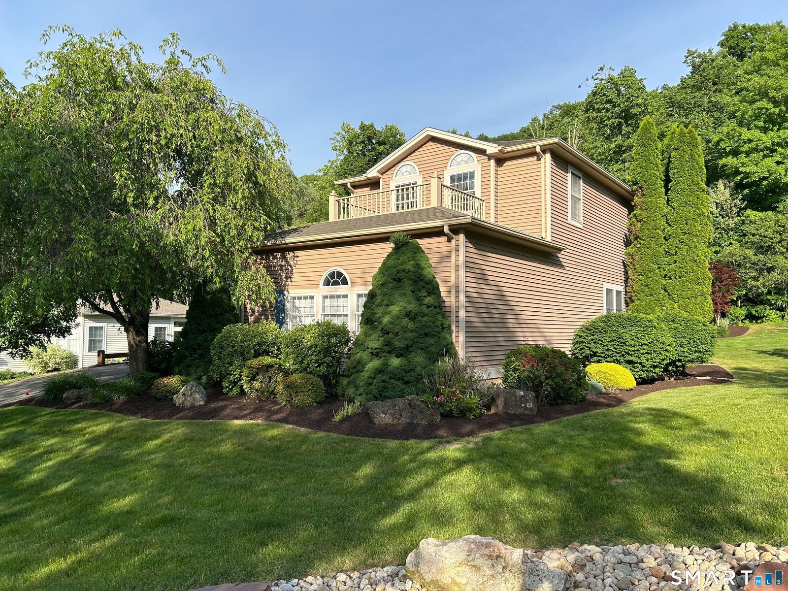 Property Photo: 160 Hawthorne Drive 160 CT 06037