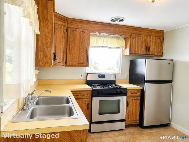 Property Photo:  38 Ledyard Avenue  CT 06002 