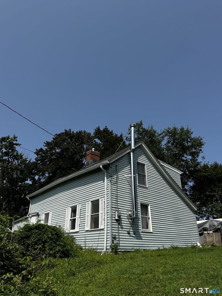 Property Photo:  164 Airline Avenue  CT 06480 